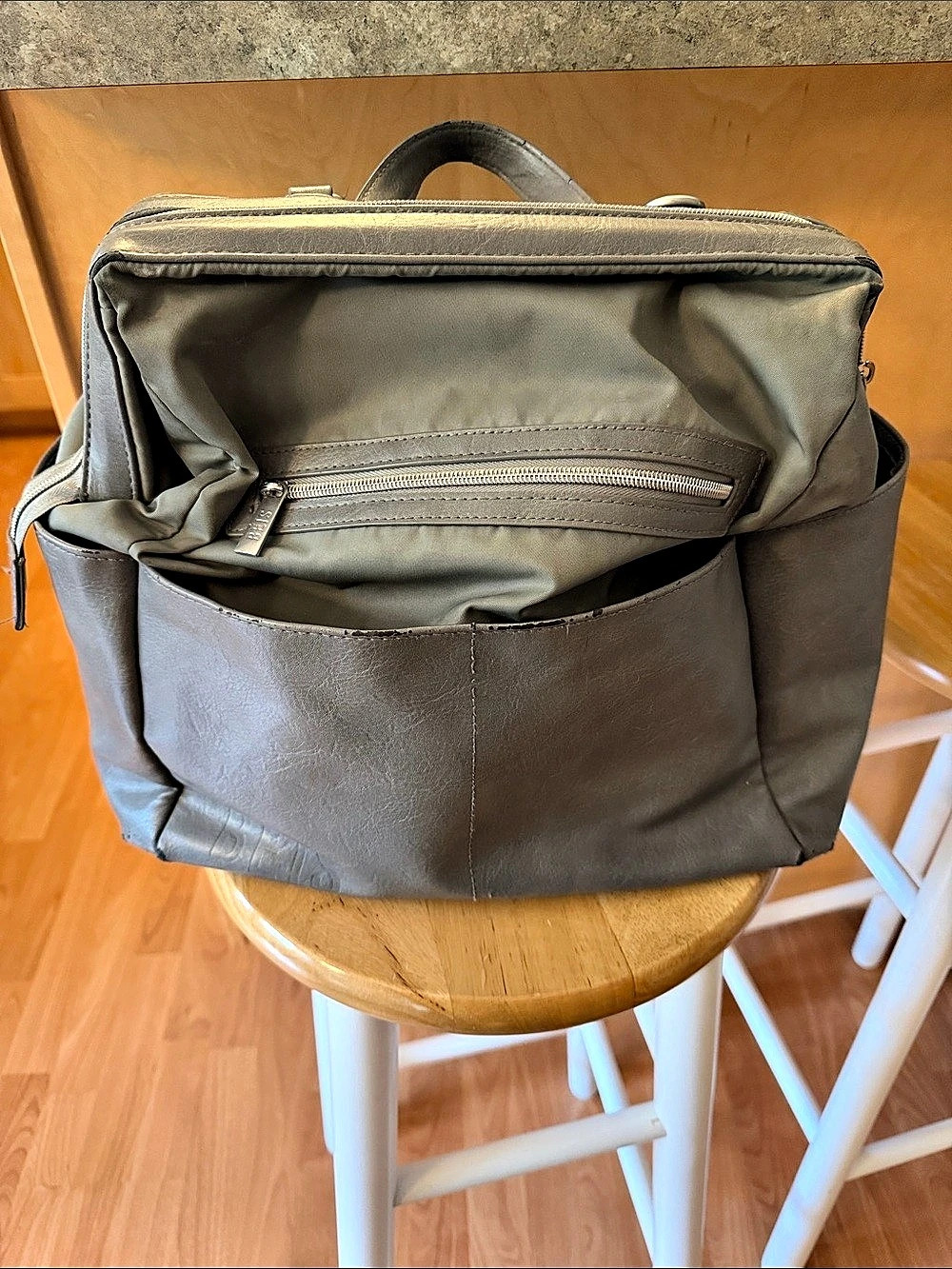 Beis diaper bag